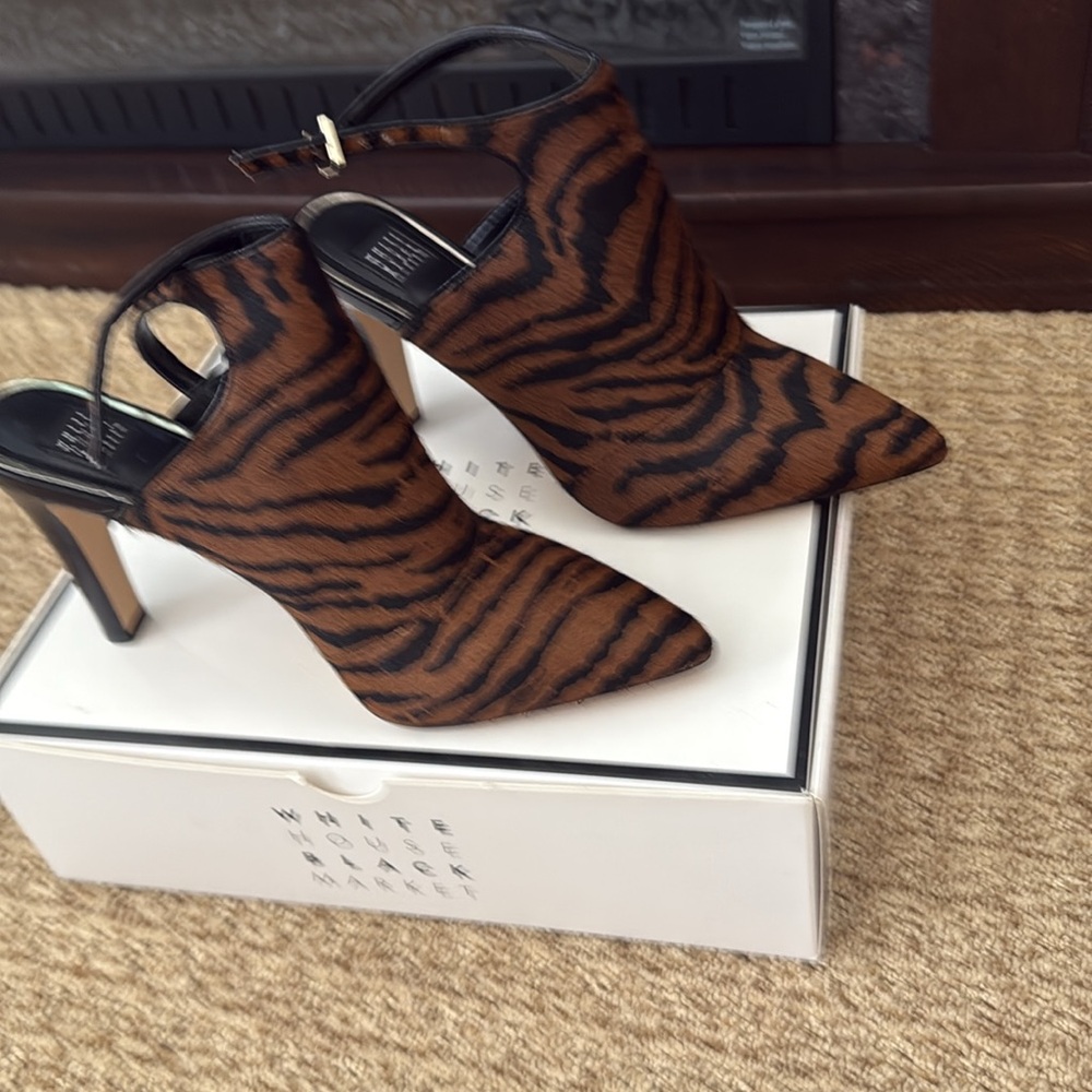 White House Black Market Brown and Black Heeled   Tiger haircalf - Picture 3 of 5